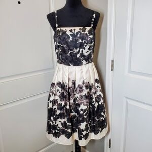 Jessica Howard Formal White and Black Rose Spaghetti Strap Dress Size 10 EUC